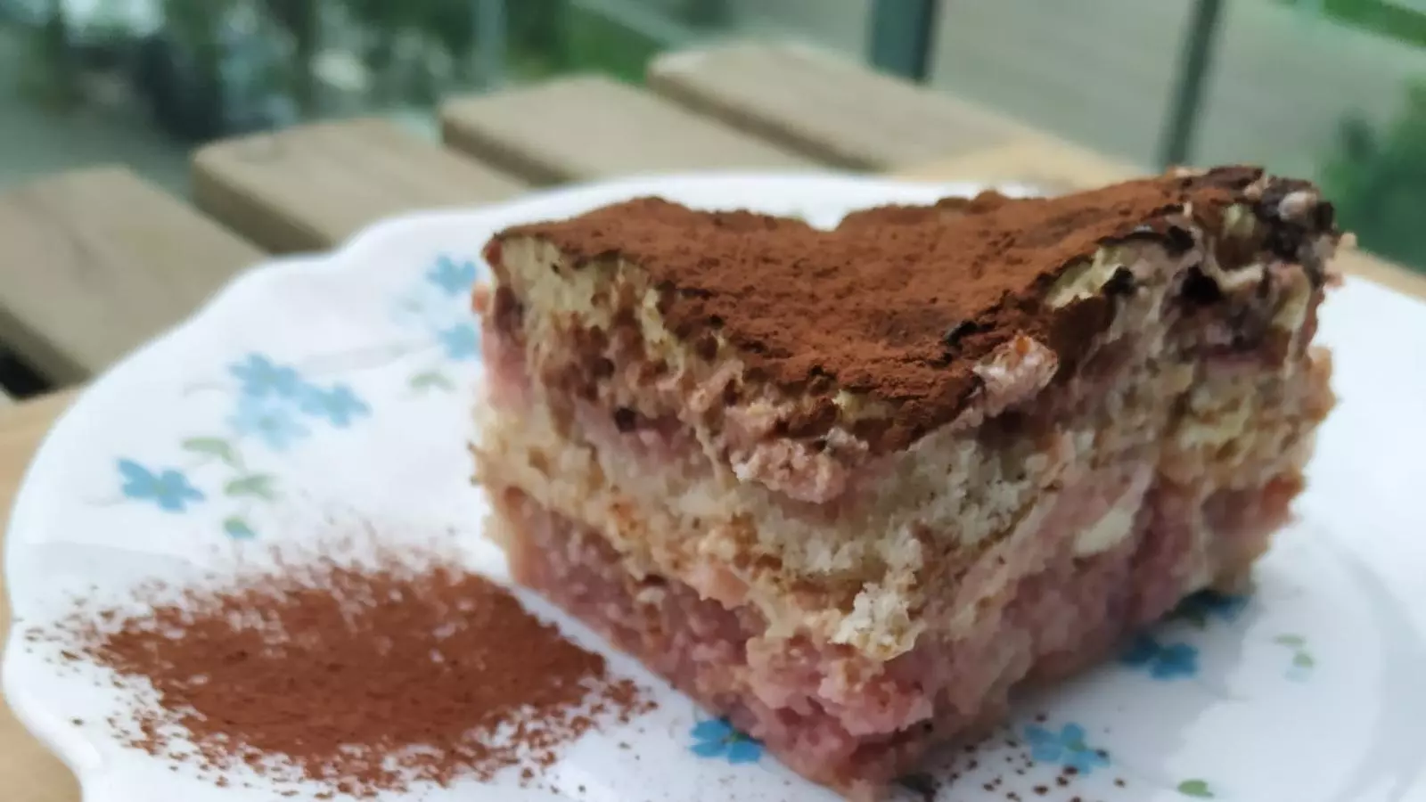 Com es fa el tiramisú de maduixots? Recepta del pastisser Sergi Ferrer