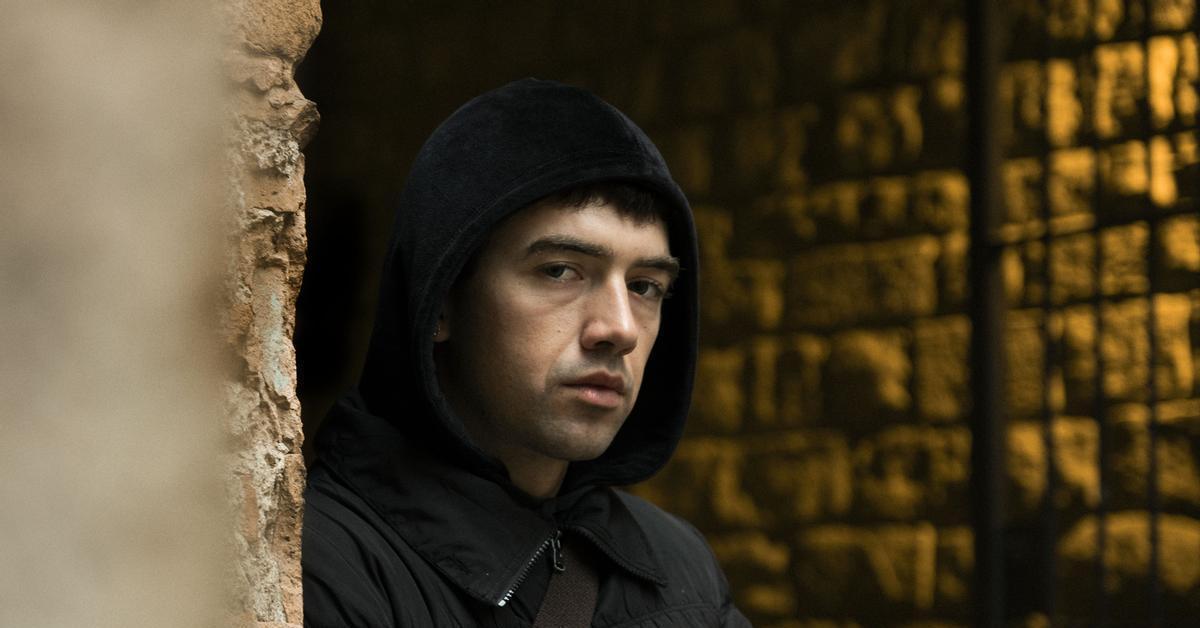 Max Codinach (Barcelona, 1999) és un músic i poeta d'una singularitat certament excepcional i amb idees molt clares sobre el seu paper davant la voracitat de la indústria musical.

L'entrevista @xcervantes1