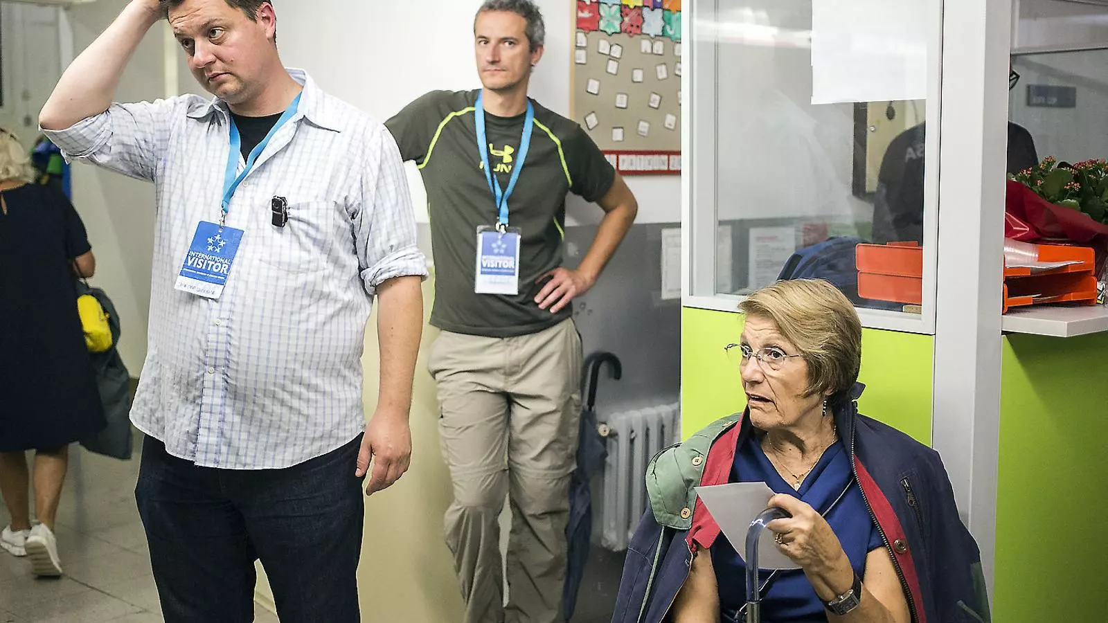 El dia del referèndum van assistir a la votació observadors internacionals.
