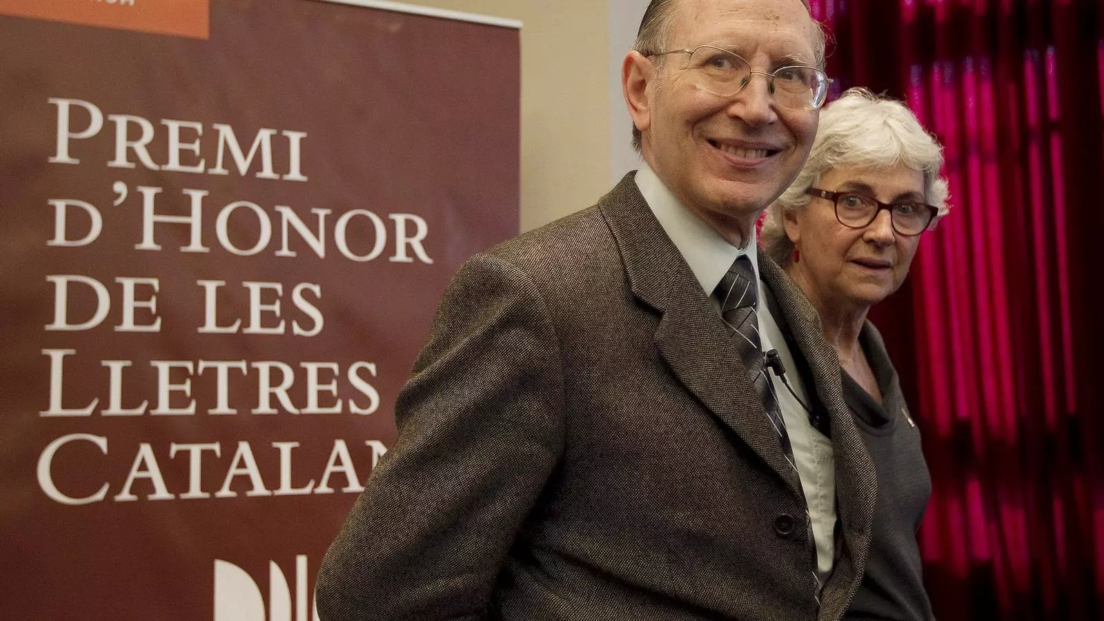 Josep Massot i Muntaner i Muriel Casals, presidenta d'Òmnium Cultural, ahir al matí.