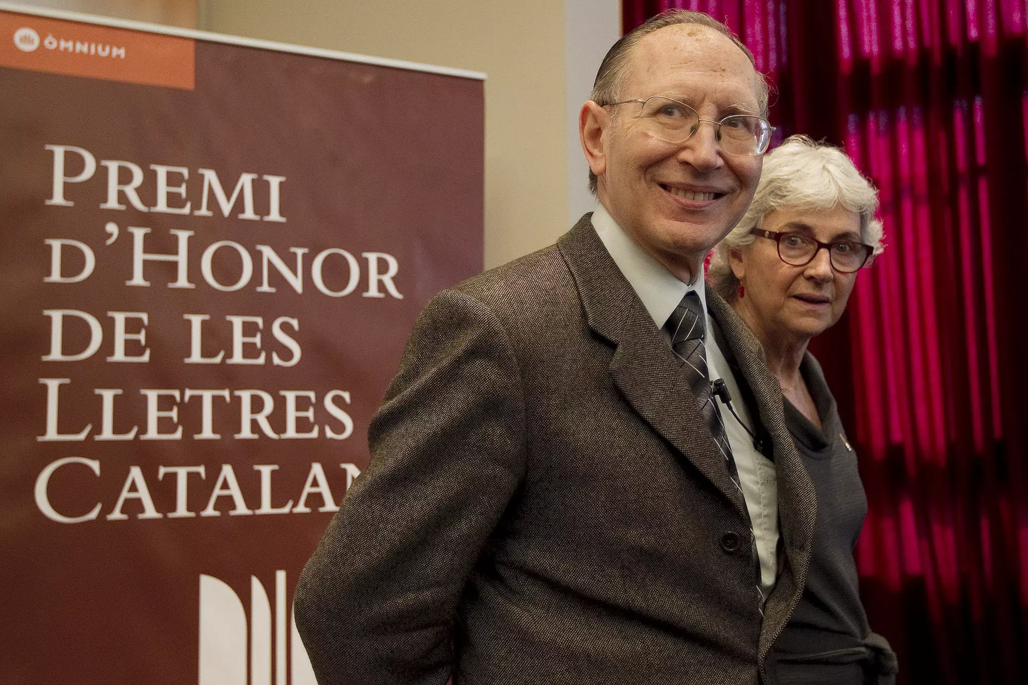 Josep Massot i Muntaner i Muriel Casals, presidenta d'Òmnium Cultural, ahir al matí.