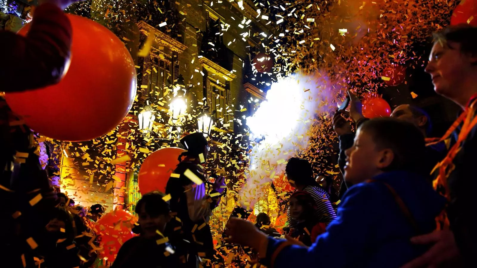 El rei Carnestoltes dona la benvinguda al carnaval