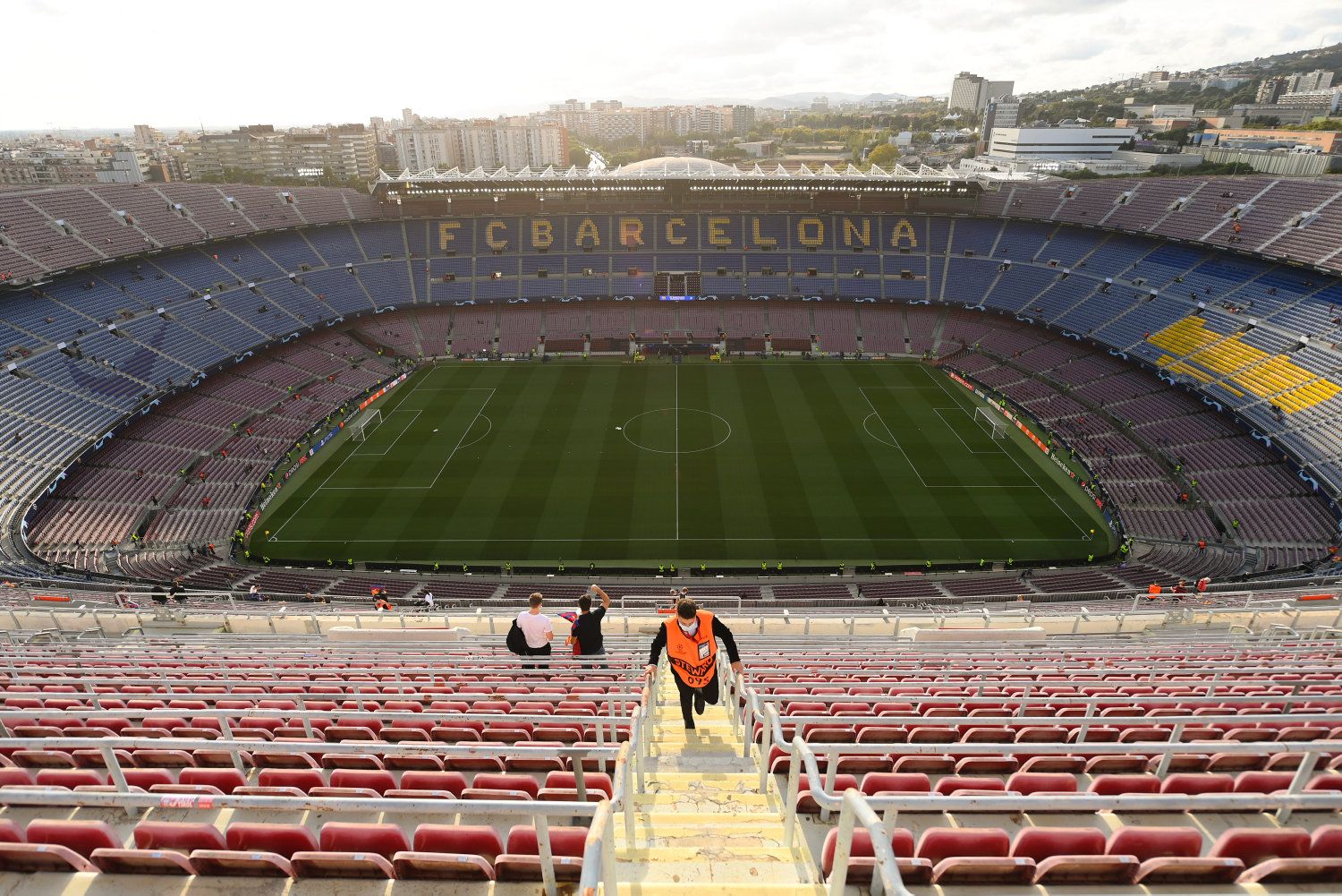 El Camp Nou abans d’un partit de la Lliga de Campions.