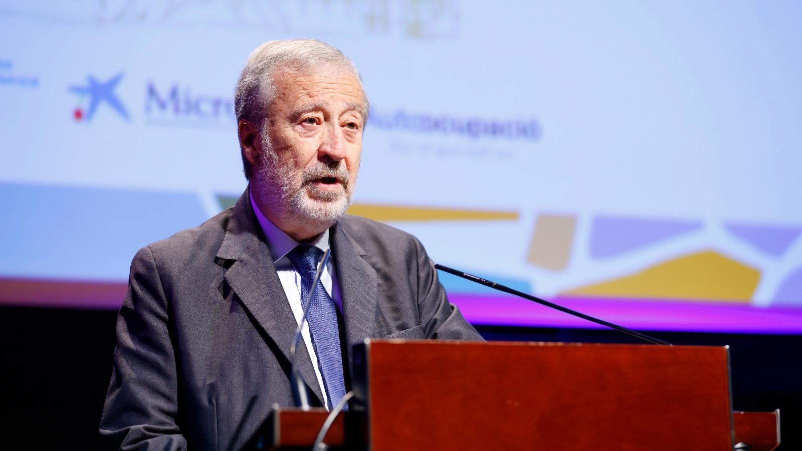 El presidente de CaixaBank, Tomàs Muniesa, durante su intervención en la conferencia anual de la EMN.