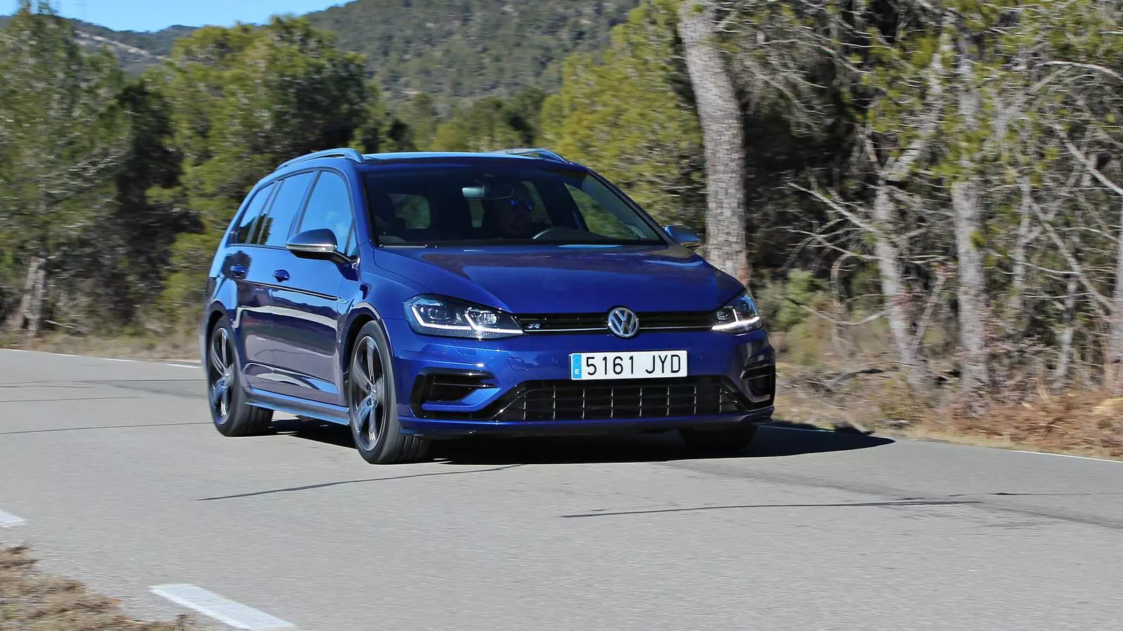Golf Variant R