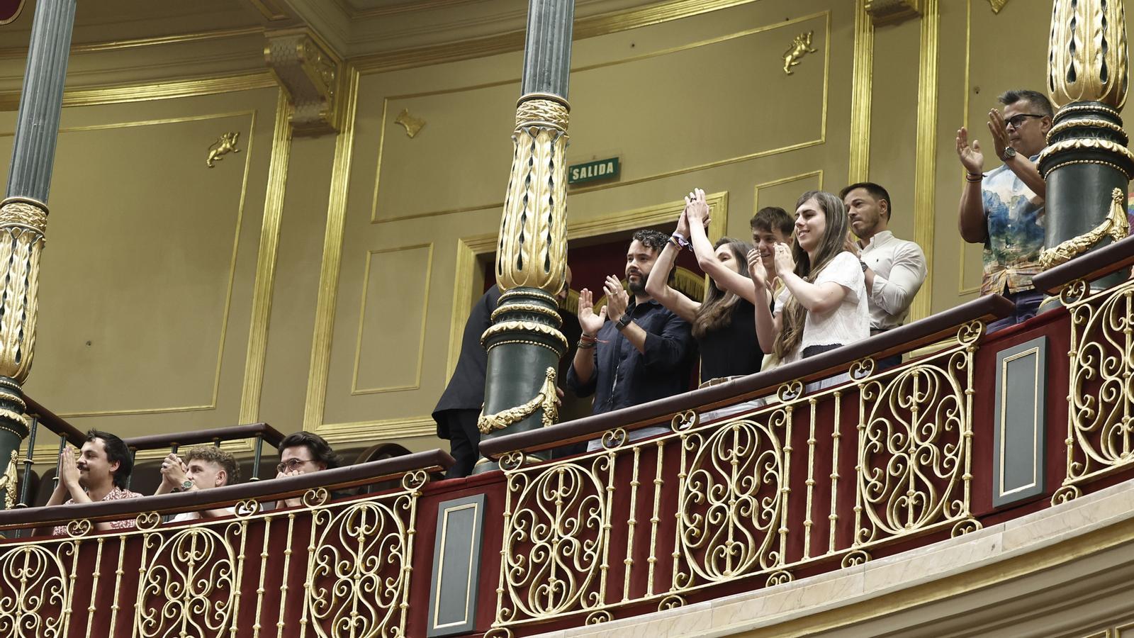 Representatives of affected groups celebrate after Congress has approved by an absolute majority the reform of the Penal Code to penalize conversion therapies aimed at eliminating or denying sexual orientation.