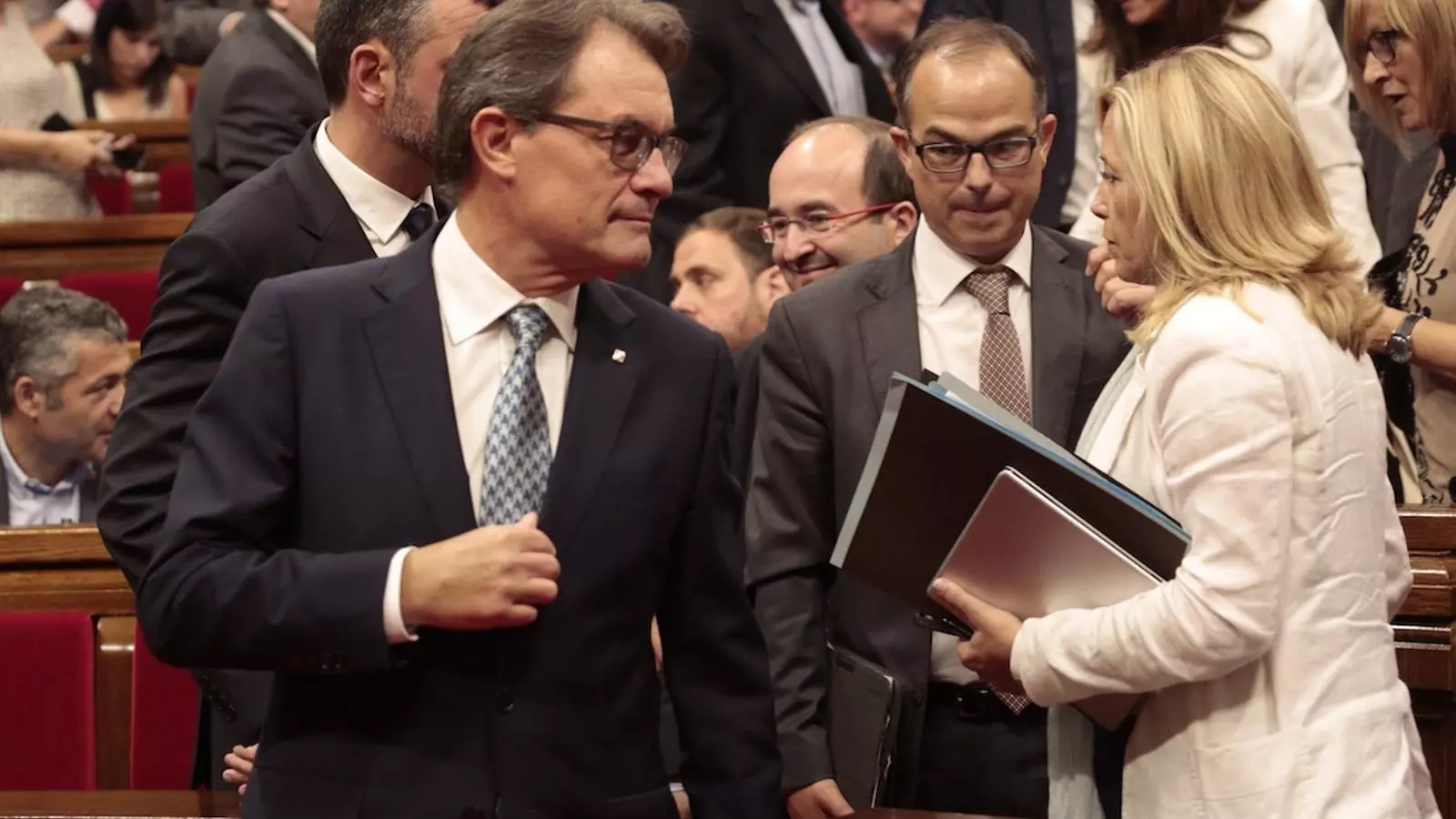 Artur Mas, president de la Generalitat, amb Joana Ortega, en el debat de política general / PERE VIRGILI