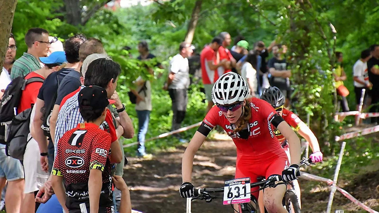 Un moment de la Super Cup de l’any passat al circuit de XCO prop de Fontajau i el Ter.