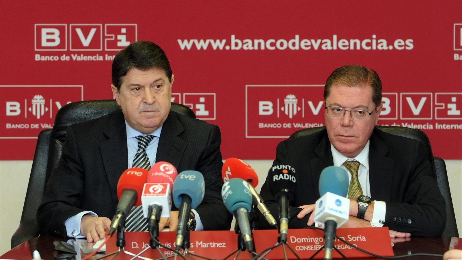 El epresidente del Banco de Valencia José Luis Olivas y el ex consejero delegado Domingo Parra, en una imagen de archivo.