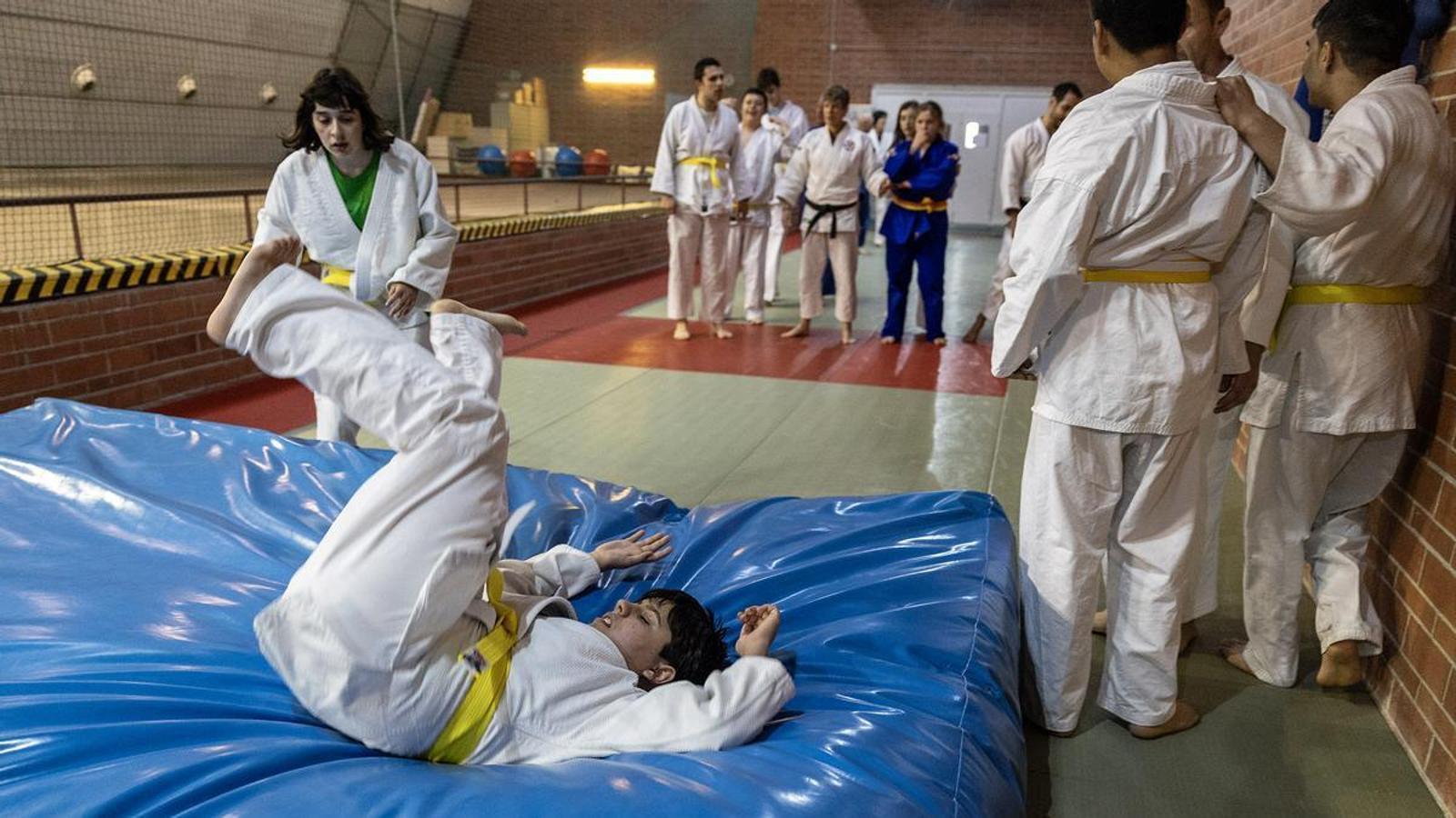 Judo class at the Vall Hebron Municipal Sports Center Olympic