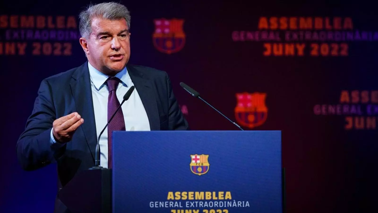 Joan Laporta participant a l'assemblea del 16 de juny del 2022.
