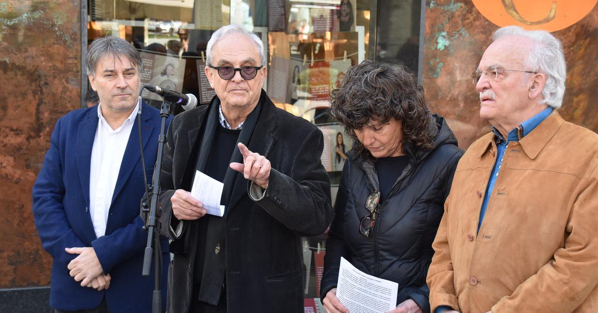 El PSC es queda sense alcaldes a Ripoll

El darrer batlle socialista estripa el carnet per la sortida dels dos regidors