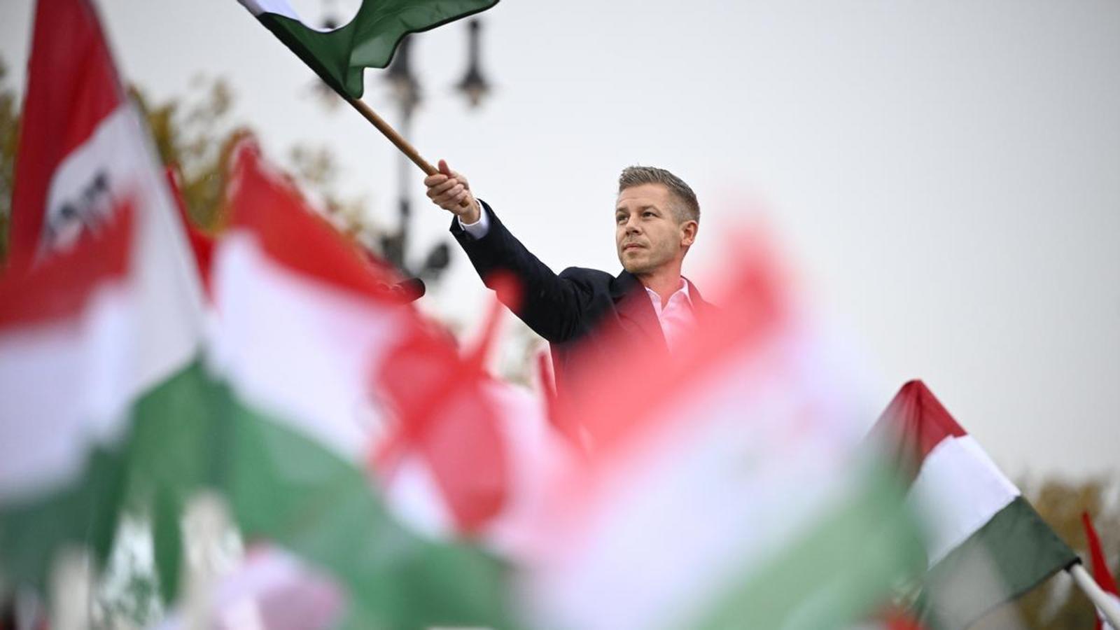 El líder de Tisza, Péter Magyar, durant una manifestació a Budapest a l'octubre del 2025.