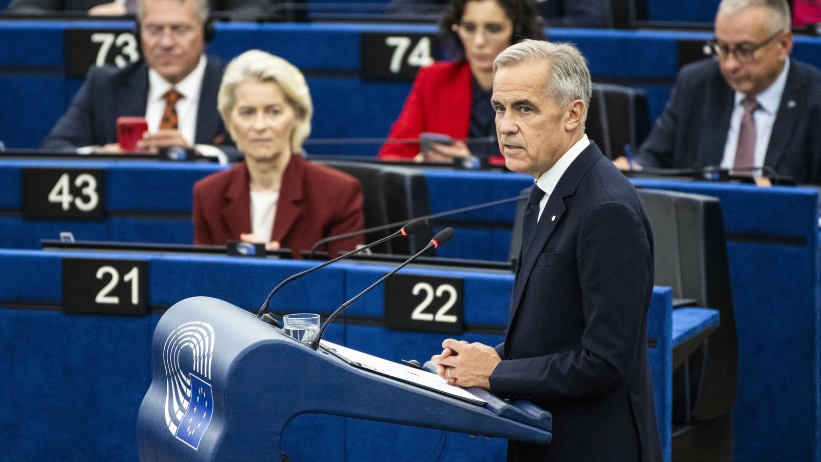 El primer ministro de Canadá, Mark Carney, hace un discurso en la Eurocámara con la presencia de la presidenta de la Comisión Europea, Ursula von der Leyen.