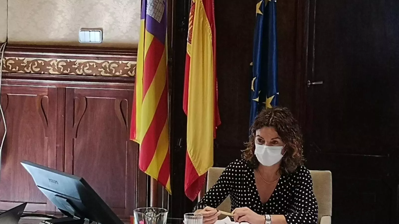 La consellera Rosario Sánchez, durant la reunió del CPFF celebrada per videoconferència.