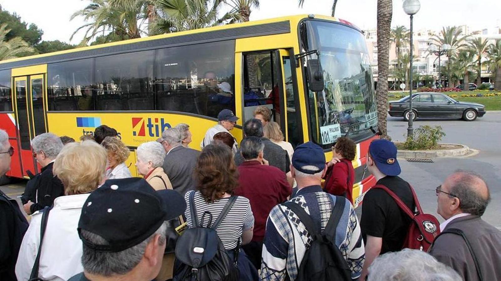 Un bus del TIB a Palma