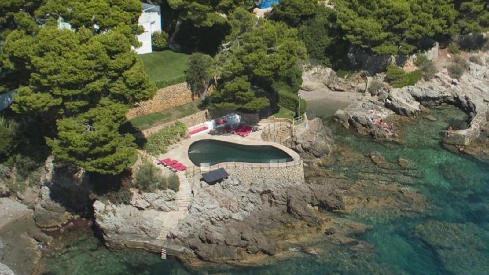 La piscina de la casa de la Costa dels Pins.