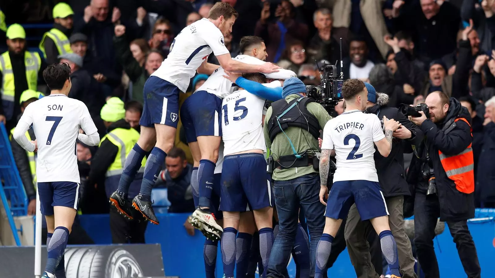 L'Arsenal evita una nova desfeta però el Tottenham guanya el Chelsea i no dona treva