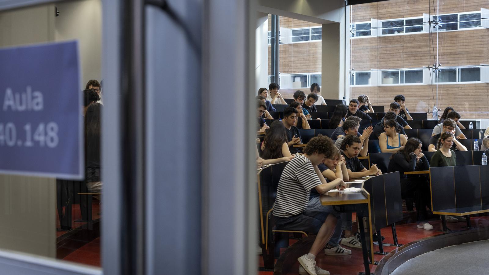 Students taking the university entrance exam at UPF, in a file photo.