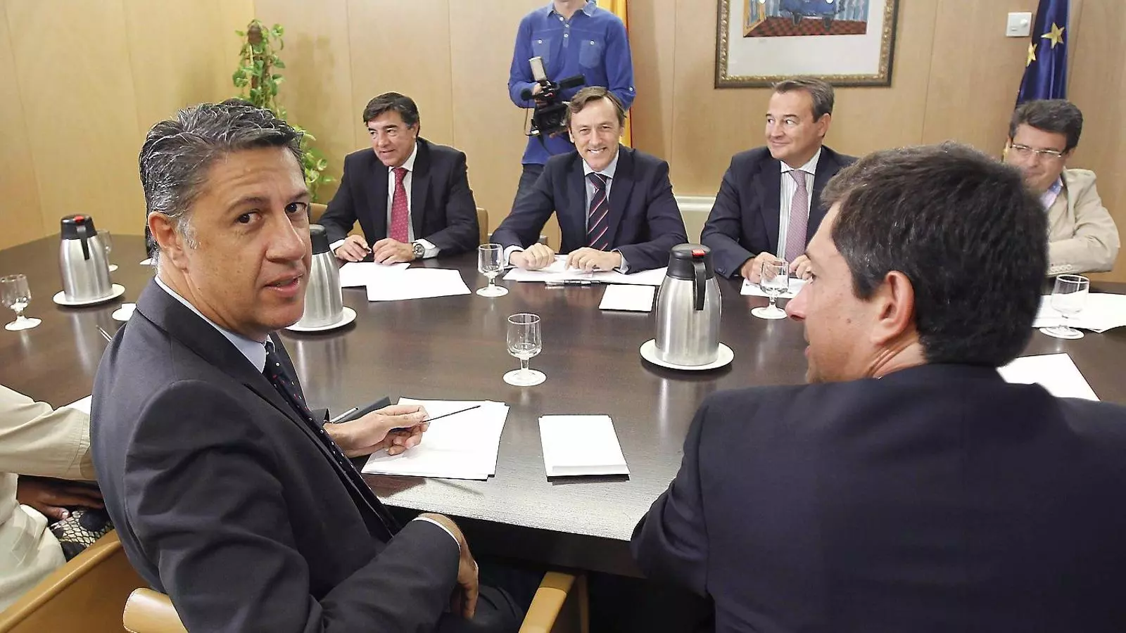 REUNIÓ “OPORTUNA”
La direcció del PP al Congrés va acordar la reforma en una reunió ahir amb Albiol.