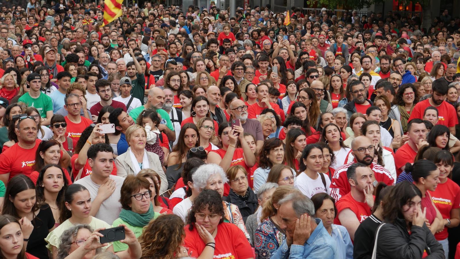 El Correllengua va omplir la plaça Espanya de Palma.