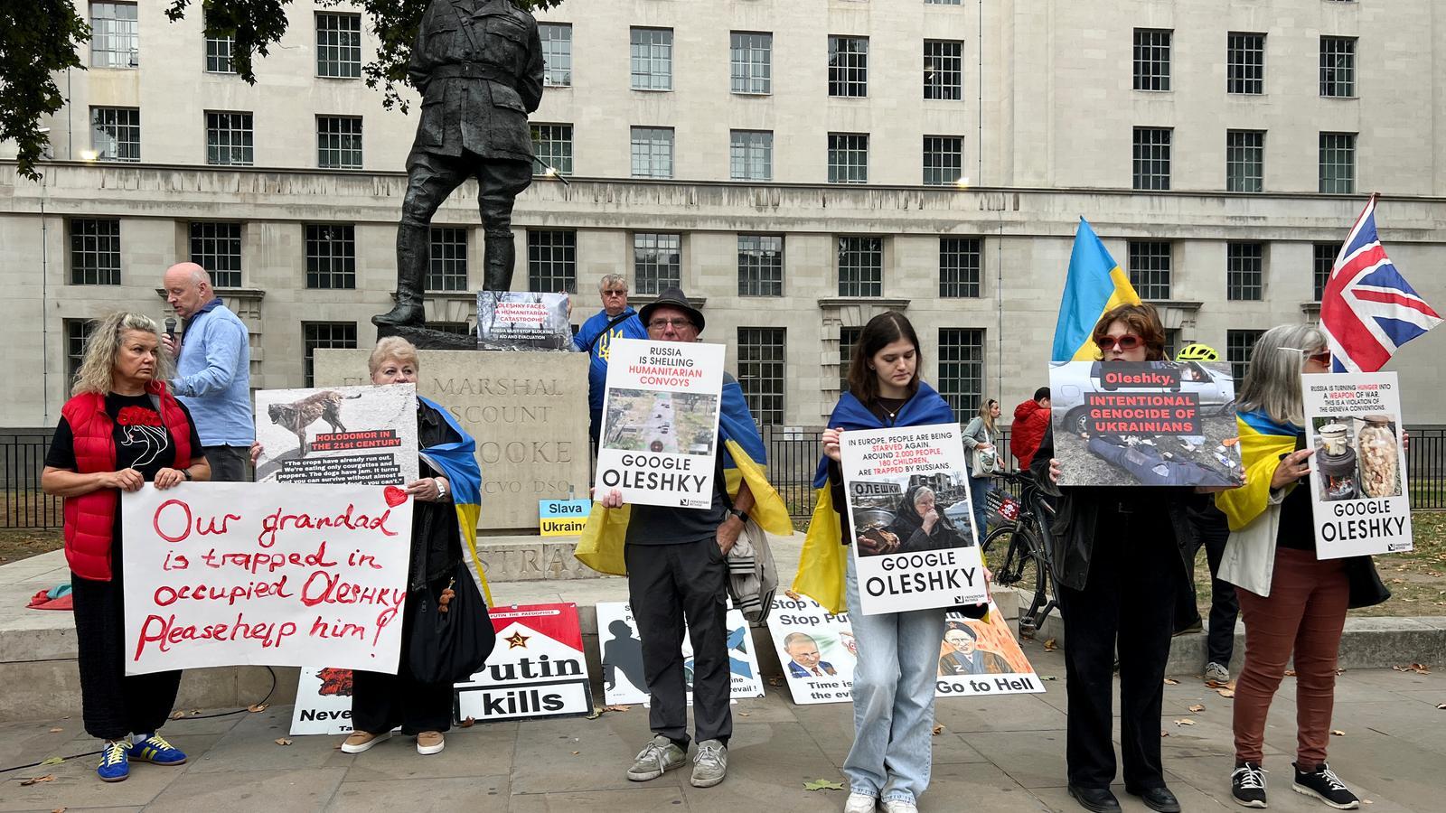 A concentration in London requested at the beginning of October a humanitarian corridor to Oleshky to evacuate its population.