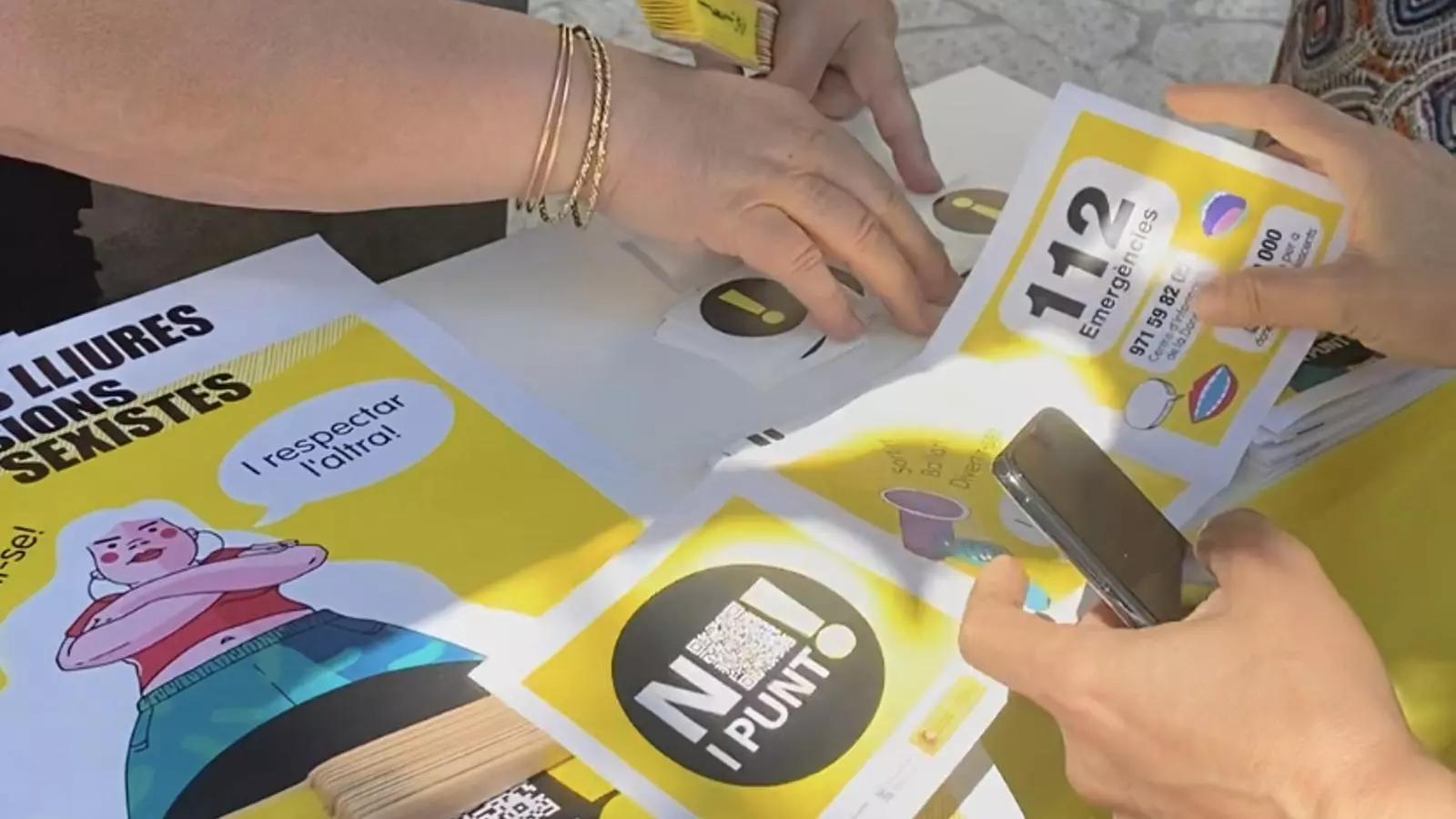 La campanya 'No i punt!' ja ha arribat a 17 municipis de Mallorca.