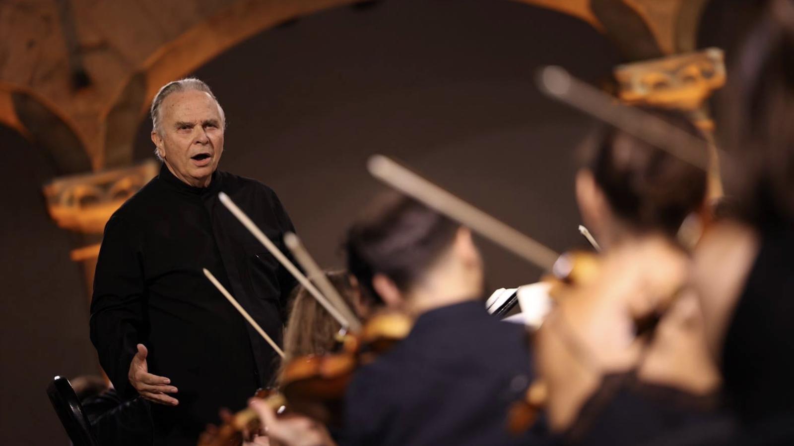 Sir Mark Elder mit dem Orchester der Gemeinschaft Valencia in Pollença.