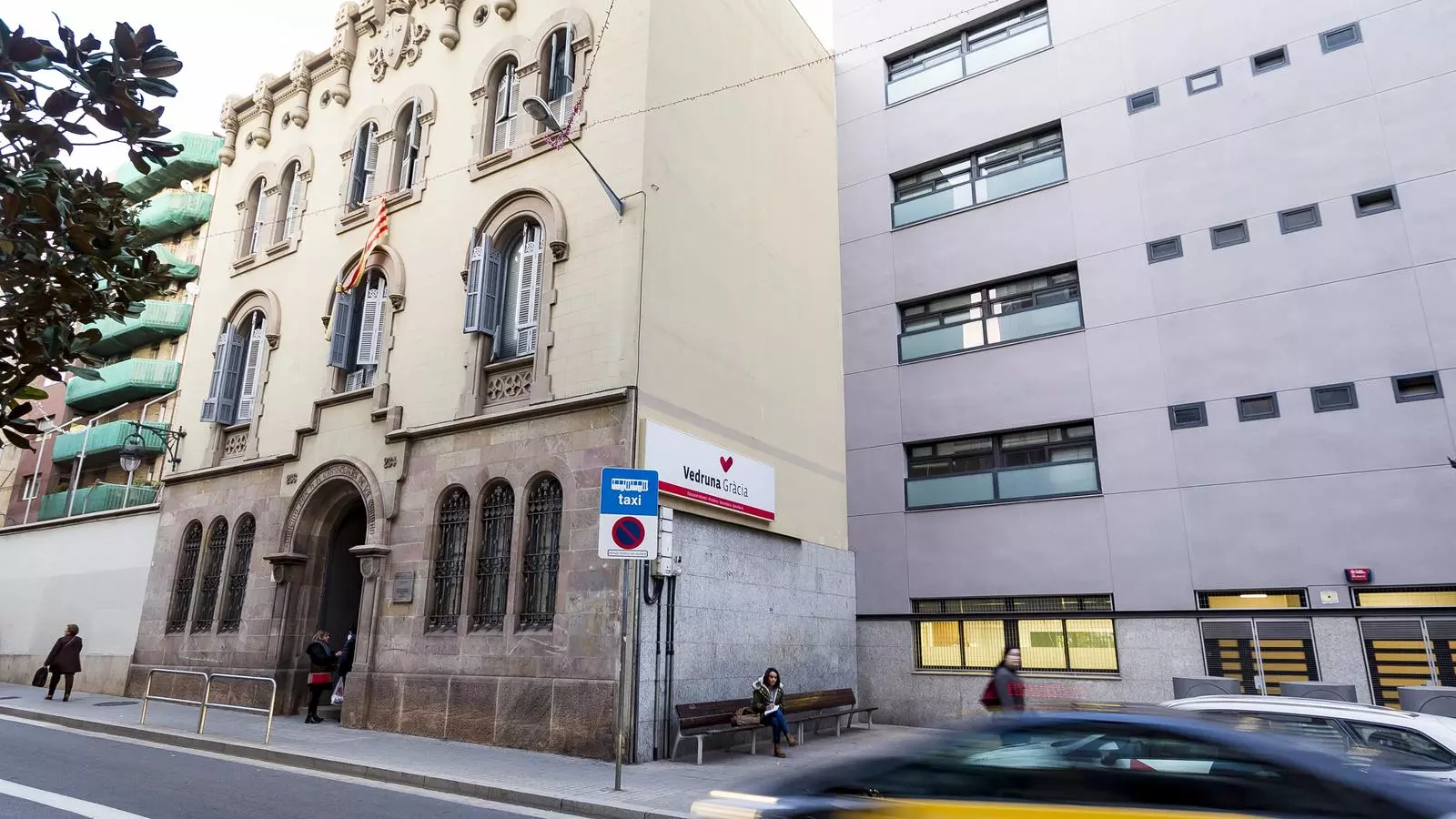 Façana de l'escola Vedruna Gràcia