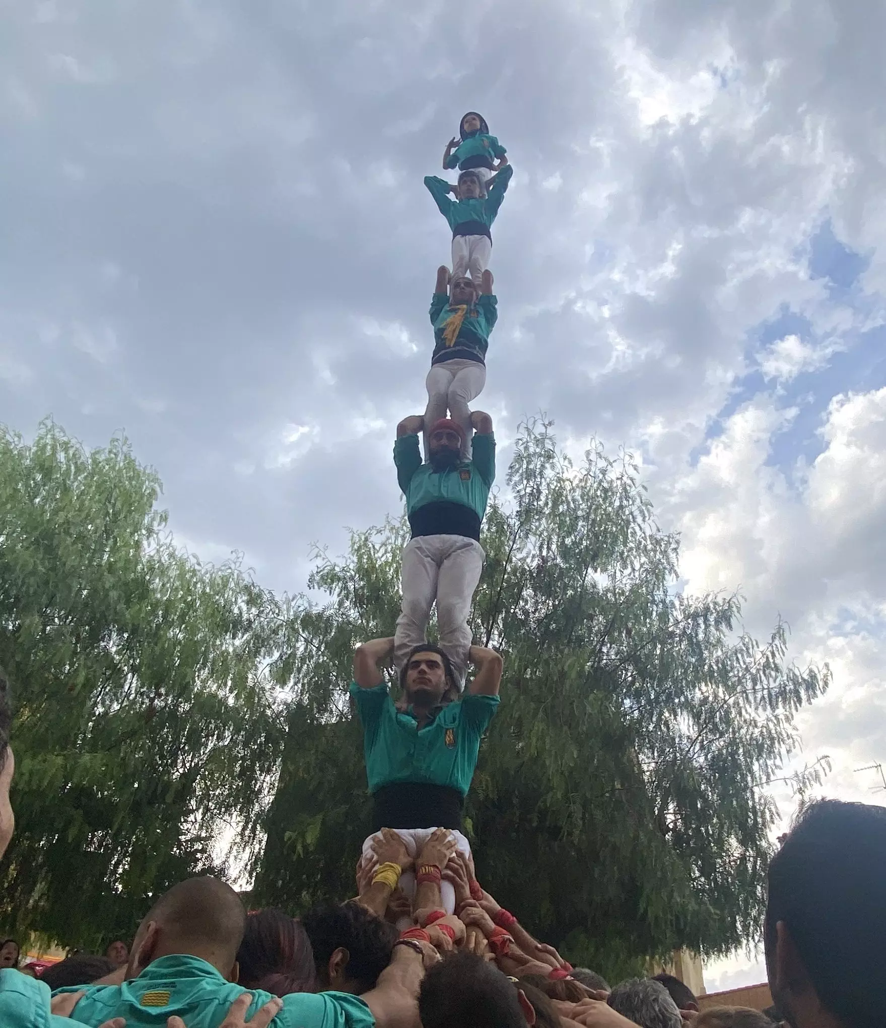 Pilar de 6 dels Castellers de Sant Pere i Sant Pau