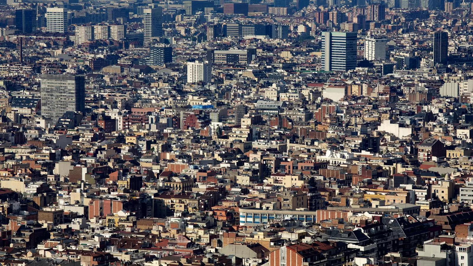 Vistes de Barcelona durant el confinament per la pandèmia del covid-19