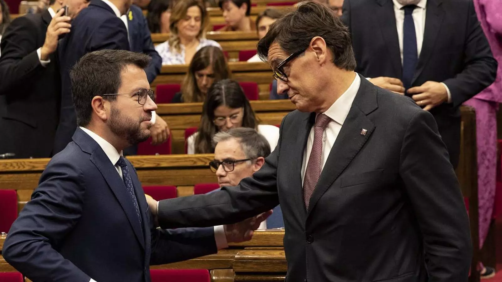 El president Pere Aragonès i el líder del PSC, Salvador Illa.