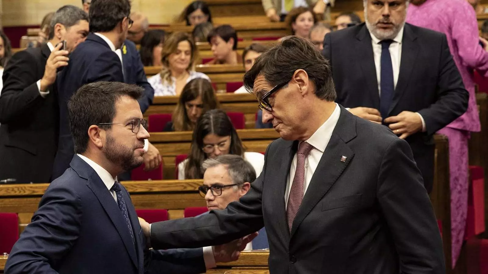El president Pere Aragonès i el líder del PSC, Salvador Illa.
