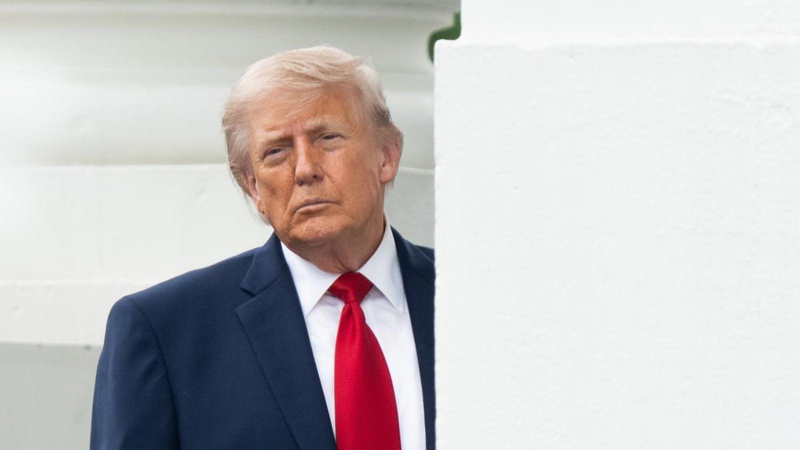 El presidente de los EUA, Donald Trump, ante las columnas de la Casa Blanca, el pasado 25 de mayo.