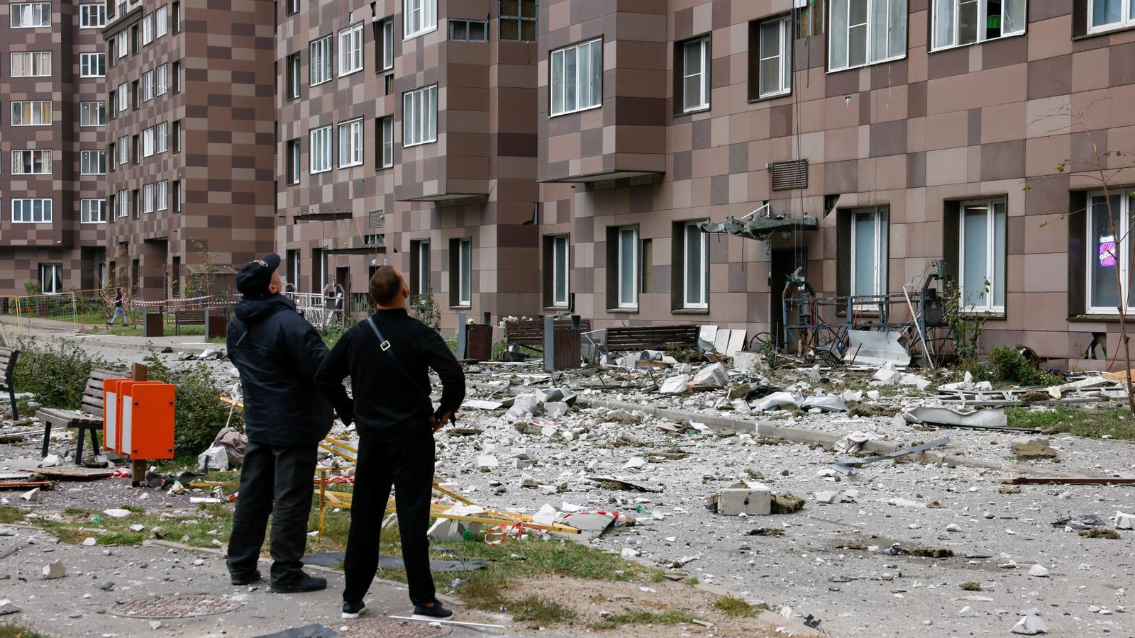The consequences of the Ukrainian attack this Sunday in Kotelniki, in the Moscow region, Russia.