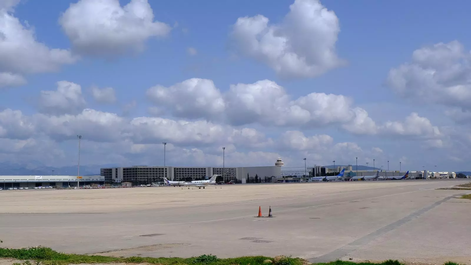 L'aeroport Son Sant Joan.