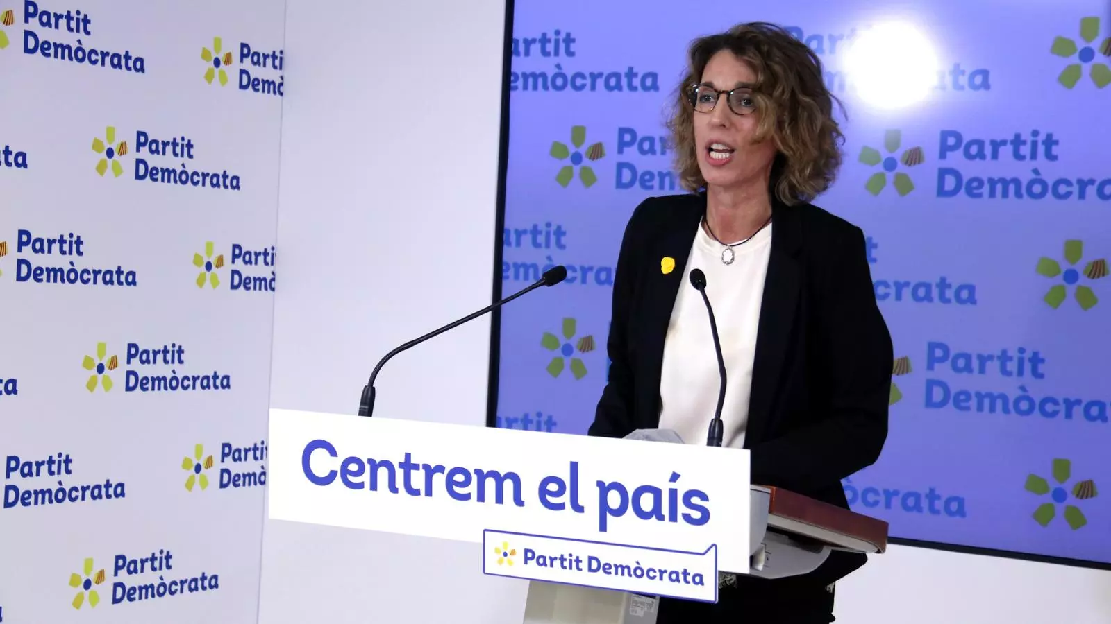 Les bases del PDECat confirmen Àngels Chacón com a candidata