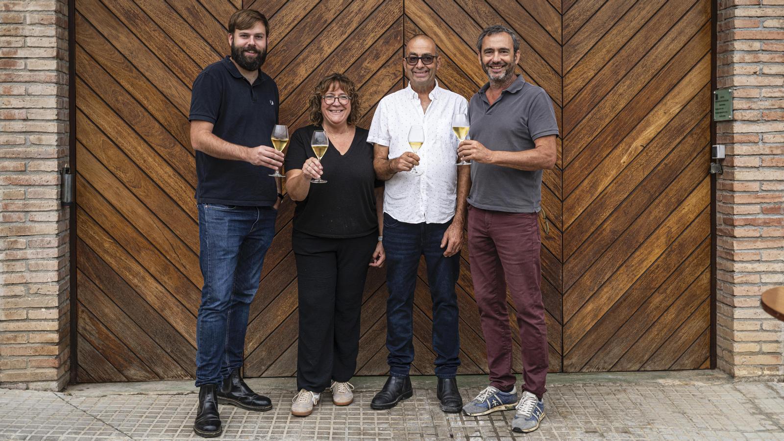 The vice president of Corpinnat, Roc Gramona; the producers Cristina Carrillo and Fèlix Massana, and Pere Llopart, president of Corpinnat