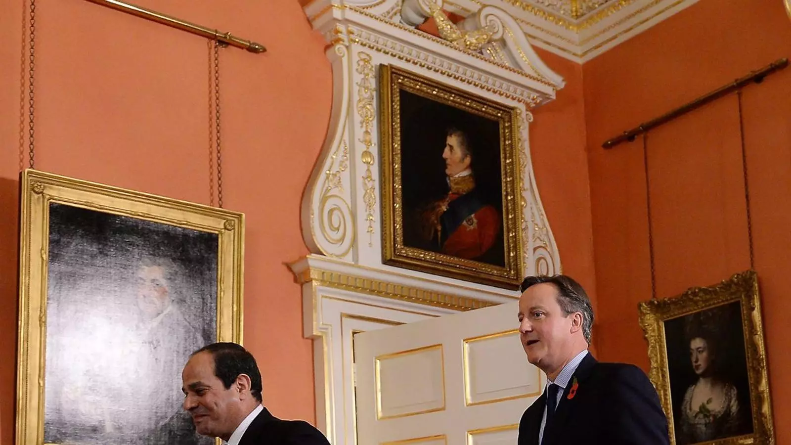 Al-Sissi somrient en una recent visita oficial a la residència del primer ministre britànic.