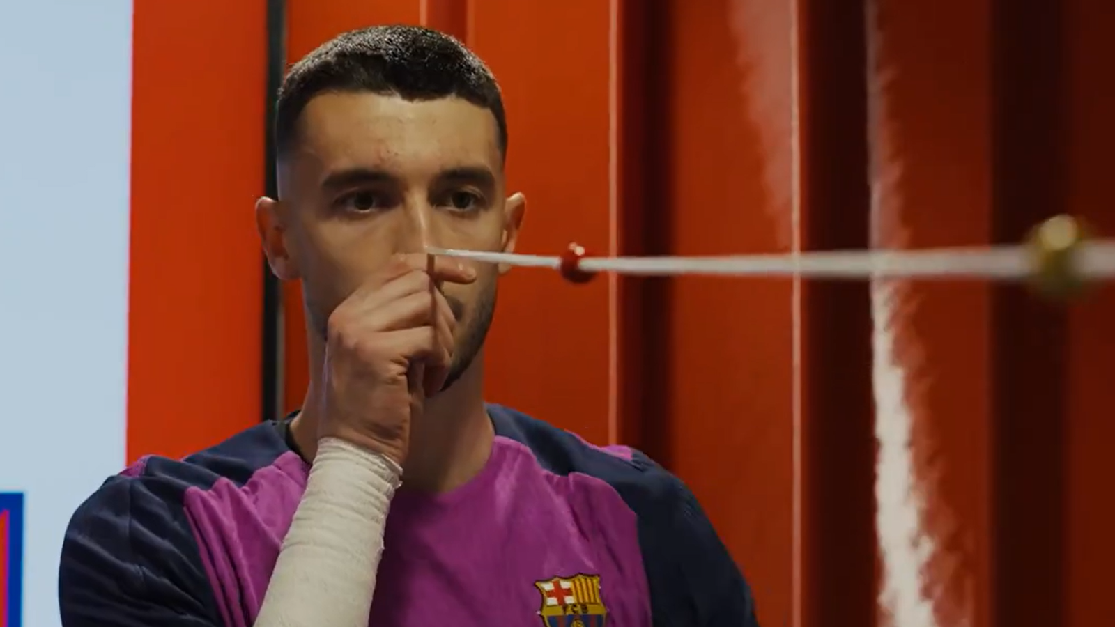 Joan García entrenándose con la cuerda de Brock