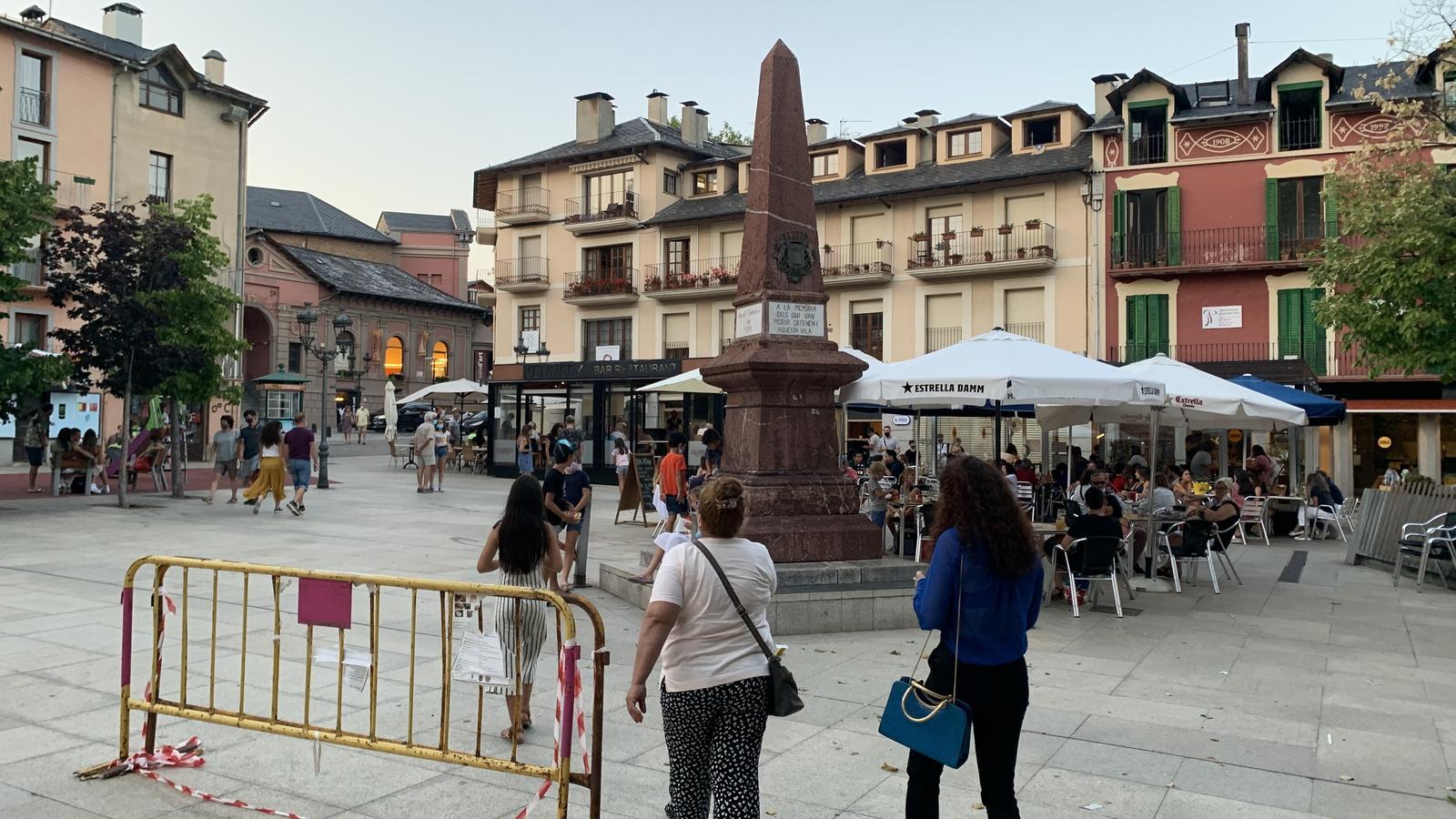 La plaça dels Herois de Puigcerdà, aquest agost. / G.L.T.