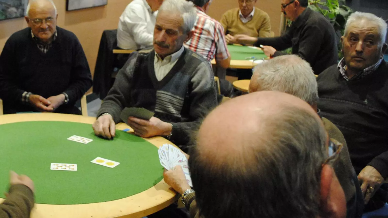La gent gran es podrà beneficiar de material per fer més accessibles els habitatges. / ARXIU ANA