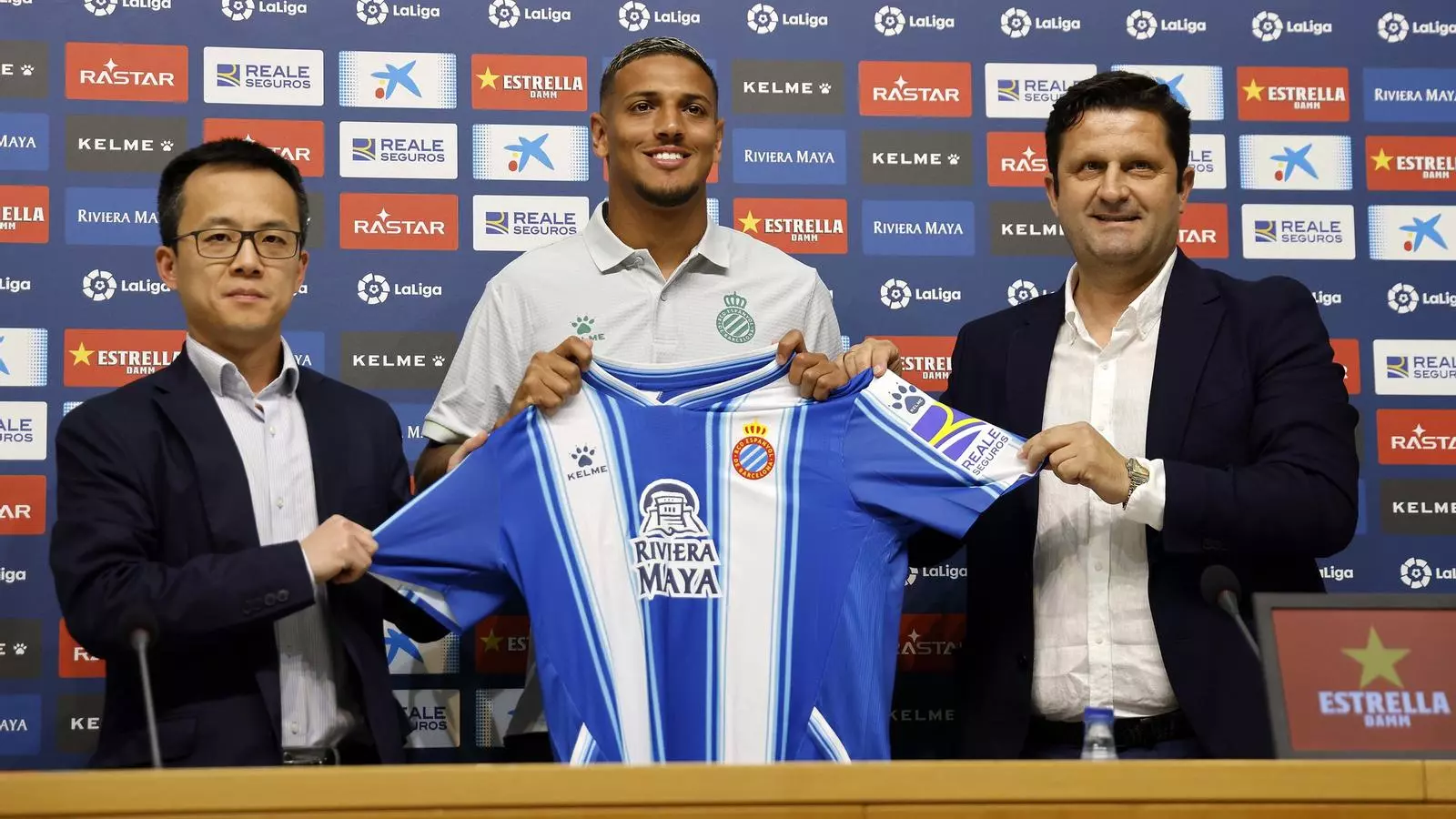 Vinicius Souza ha estat presentat com el tercer reforç de l'Espanyol pel curs 2022-23