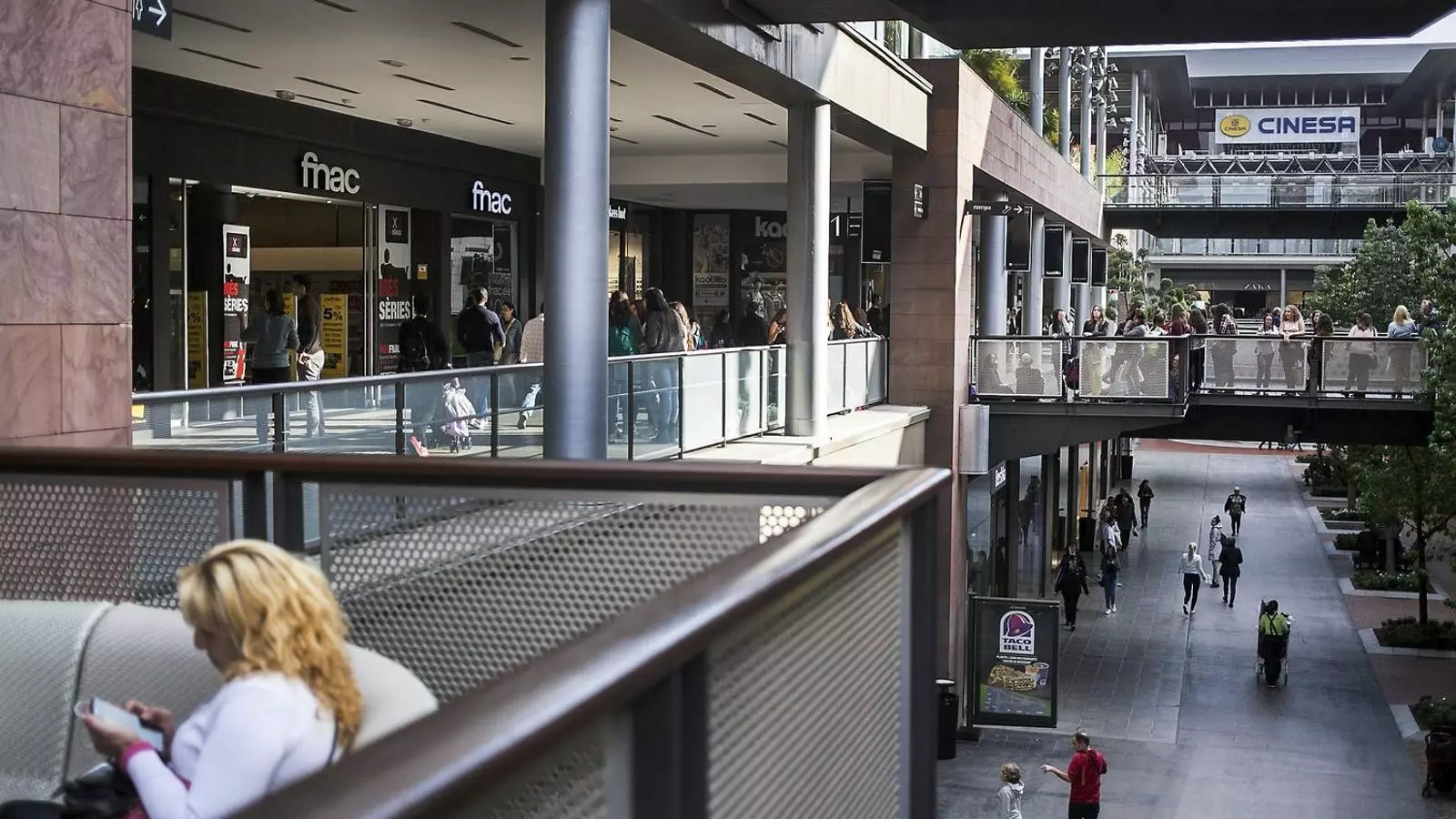 AMPLIACIÓ AMB CONDICIONS
El pla original, aprovat per CiU i PP, volia afegir 36.000 metres quadrats al centre comercial.