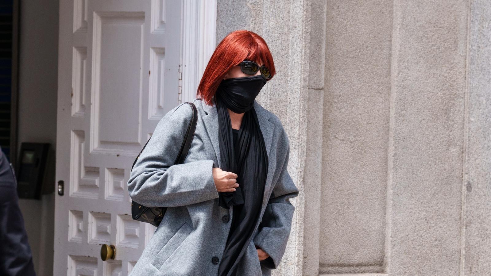 Patricia Uriz leaving the Supreme Court after testifying as a witness