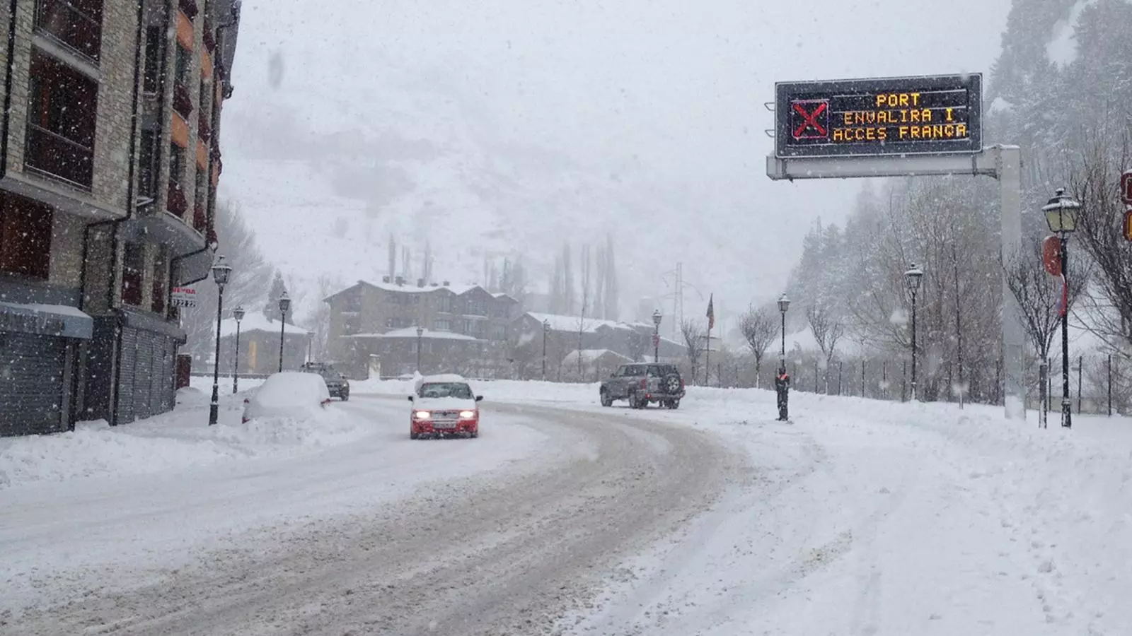 Imatge d'arxiu d'una forta nevada a la zona de Canillo. / ARXIU ANA