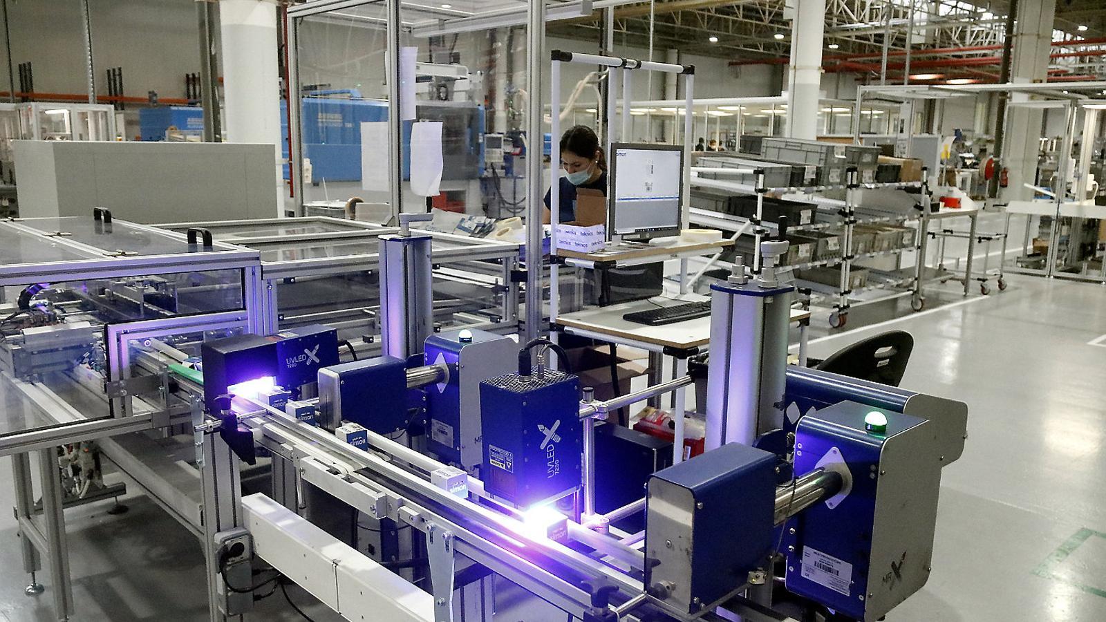 Image of the new machinery of Simon at the Olot plant.
