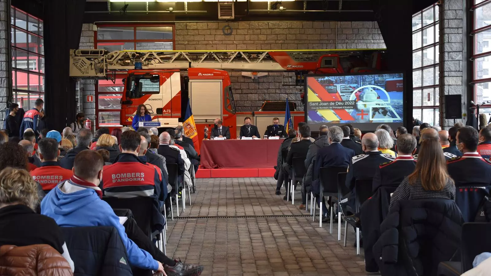 L'acte per commemorar la celebració del patró del cos de Bombers a les dependències del departament.