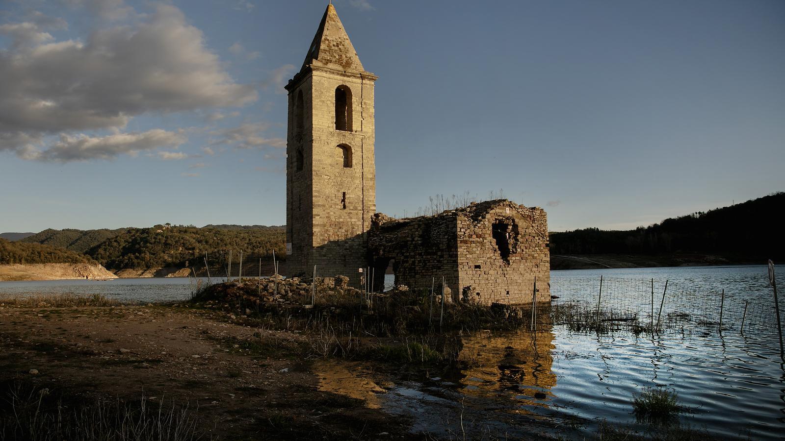 The bell tower of San Roma in the Sau reservoir