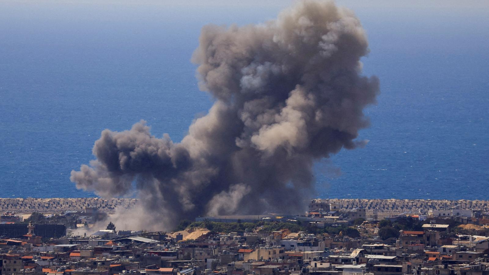Smoke after an Israeli attack on the southern suburbs of Beirut, seen from Baabda (Lebanon).